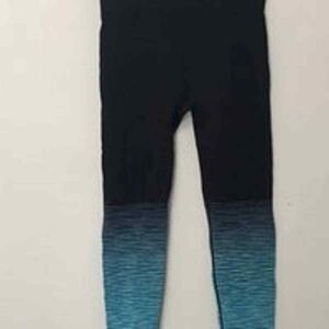 Yelete Ombre Stripe Leggings Size L. NWOT‎ C16
